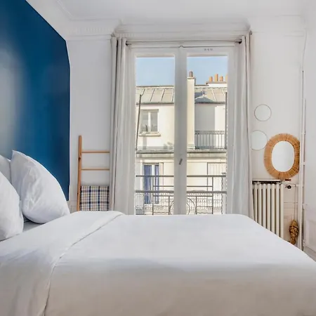 Apartment Courcelles Design Duplex
