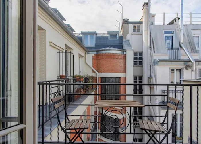 Courcelles Design Duplex 公寓